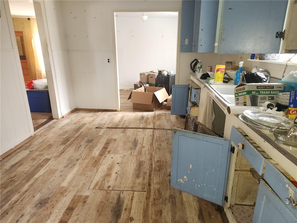 4276 Robinson Road Wethersfield, NY 14569 - Photo 4 of 24