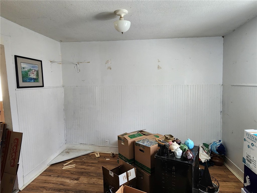 4276 Robinson Road Wethersfield, NY 14569 - Photo 9 of 24 Room off kitchen on 1st floor