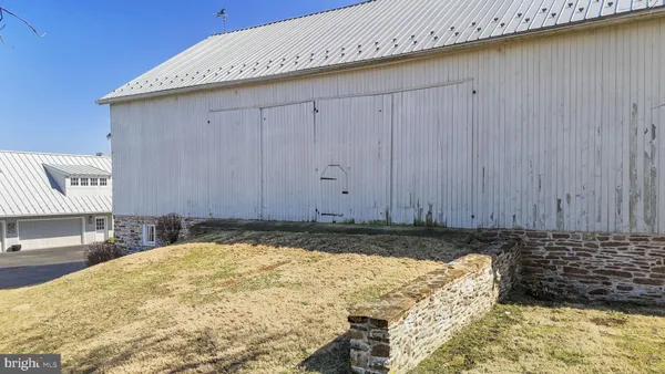 $1,225,000 | 371 Old Tulpehocken Road, Birdsboro, PA 19508