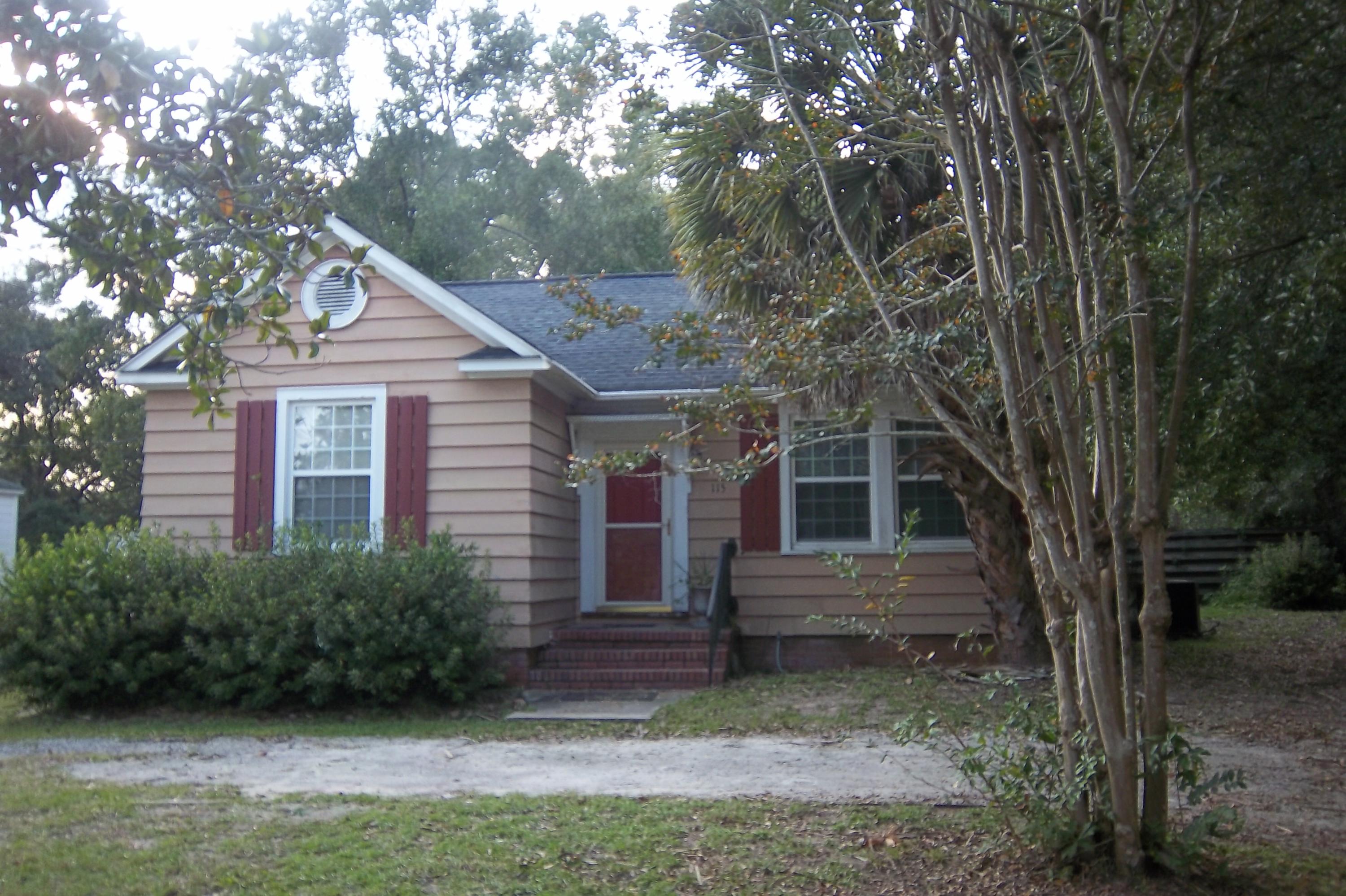 115 Howell Street Walterboro, SC 29488 - Photo 1 of 22 Front