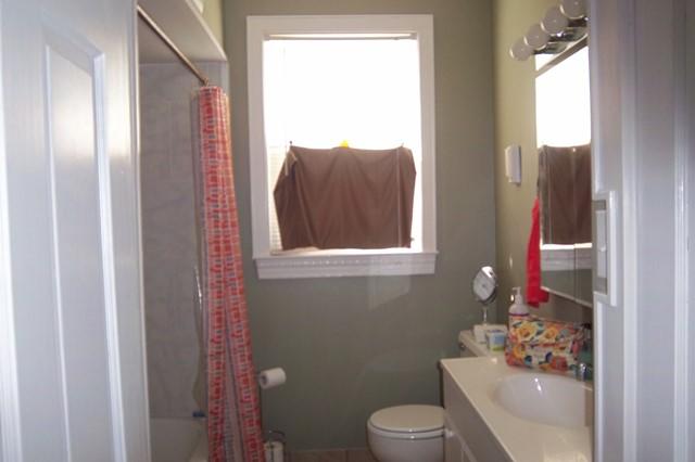 115 Howell Street Walterboro, SC 29488 - Photo 13 of 22 Bathroom 1