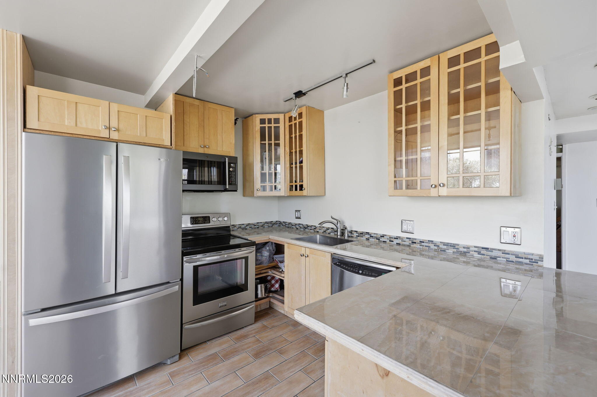 280 Island Avenue, Unit 403 Reno, NV 89501 - Photo 9 of 27 Kitchen Countertops