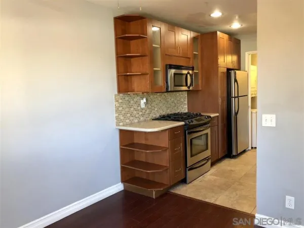 $2,950 | 13212 Salmon River Road, Unit 205, San Diego, CA 92129