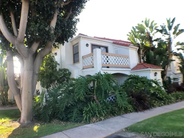 $2,950 | 13212 Salmon River Road, Unit 205, San Diego, CA 92129