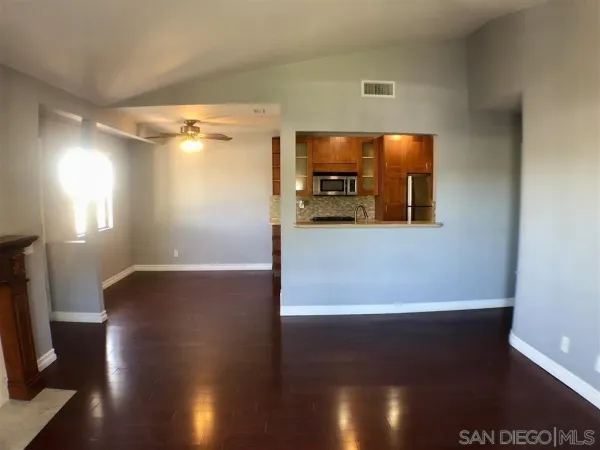 $2,950 | 13212 Salmon River Road, Unit 205, San Diego, CA 92129