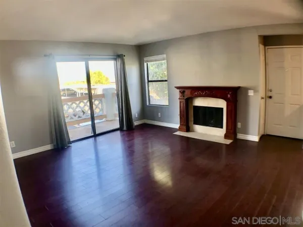 $2,950 | 13212 Salmon River Road, Unit 205, San Diego, CA 92129