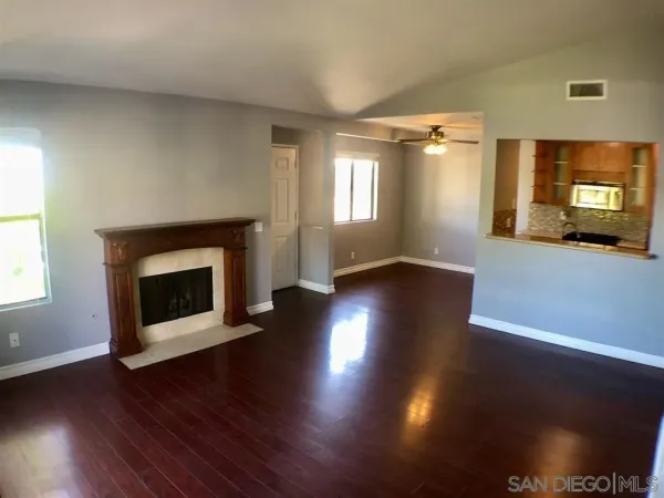 $2,950 | 13212 Salmon River Road, Unit 205, San Diego, CA 92129