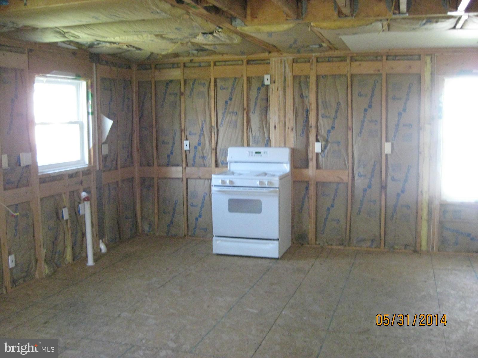 10 Walkern Road Baltimore, MD 21221 - Photo 7 of 10 Kitchen