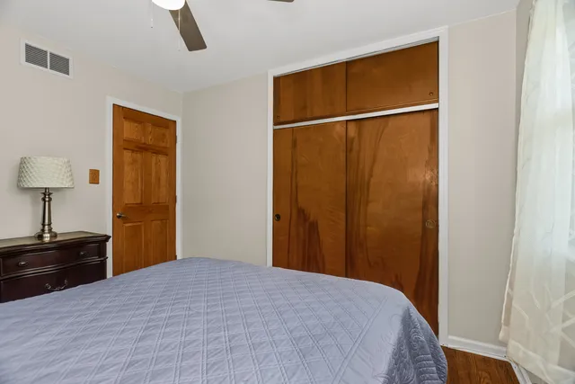 $376,300 | 7916 West 113th Place, Palos Hills, IL 60465