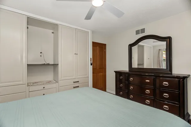 $376,300 | 7916 West 113th Place, Palos Hills, IL 60465