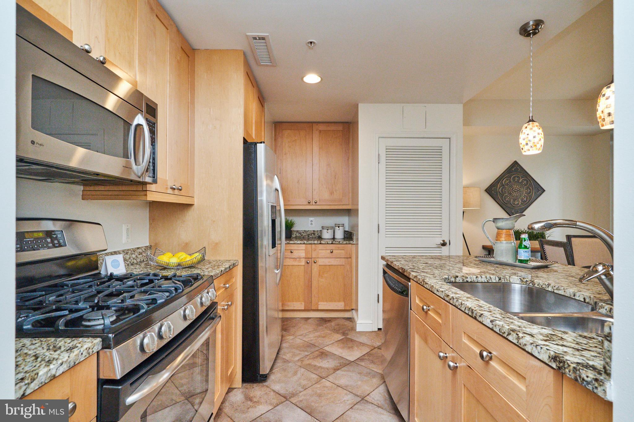 11990 Market Street, Unit 516 Reston, VA 20190 - Photo 4 of 39