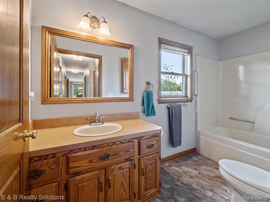8560 Hough Road Almont, MI 48003 - Photo 19 of 61 Gallery Image 19
