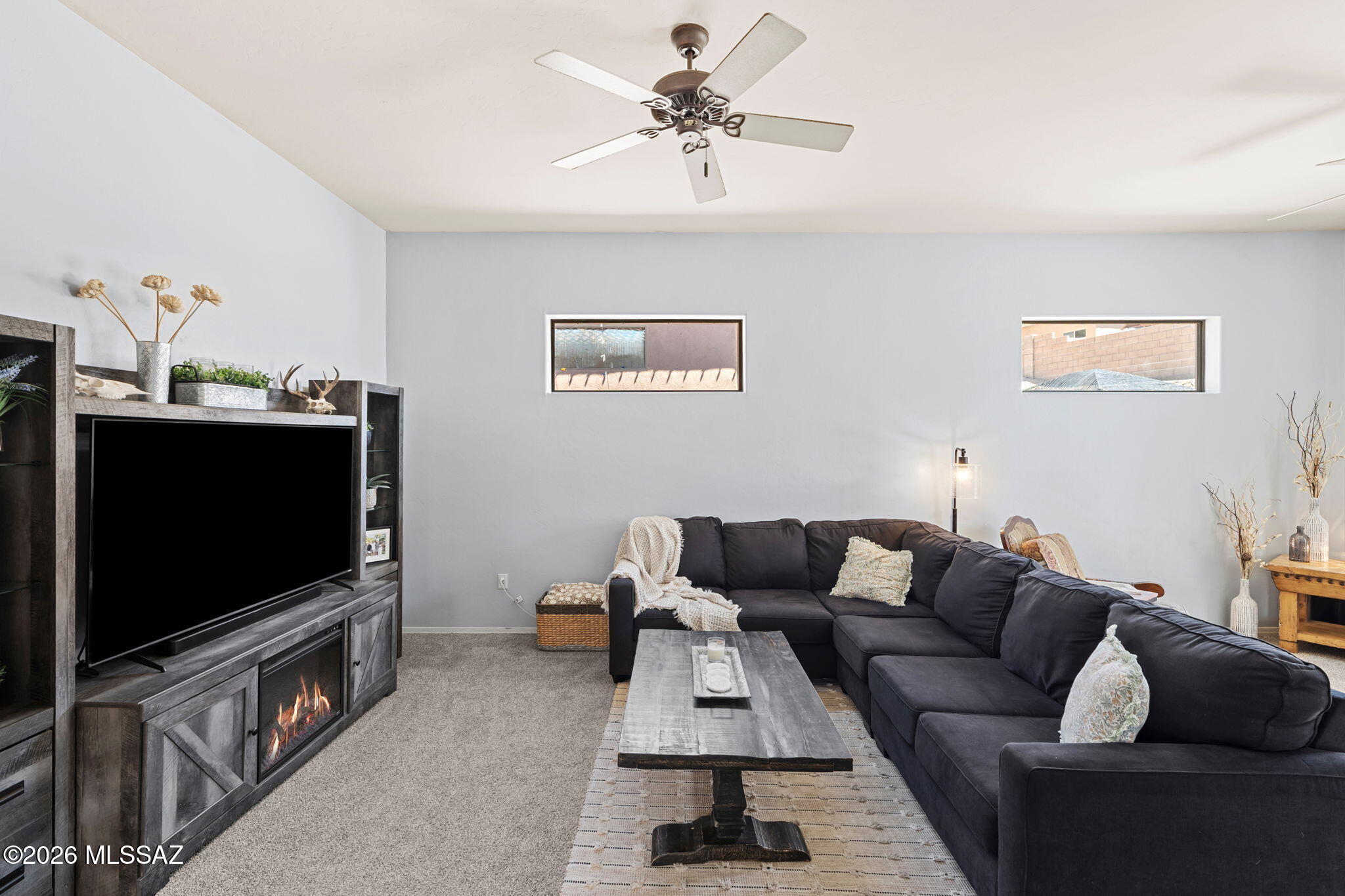 10461 South Stampede Ranch Court Vail, AZ 85641 - Photo 10 of 46 Great room/living