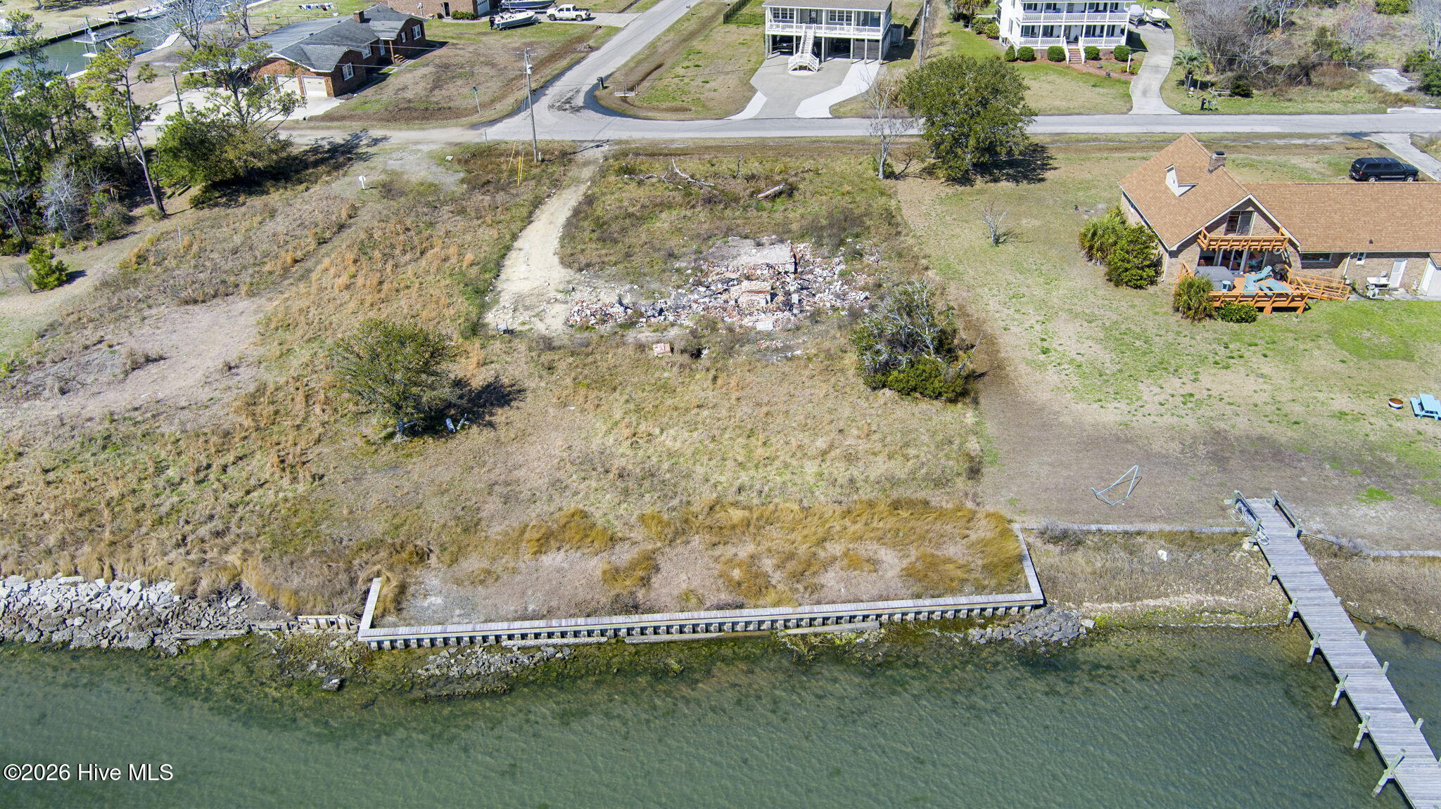608 Bronna Road Beaufort, NC 28516 - Photo 17 of 18 17-web-or-mls-608BronnaSt-3-9-26-019
