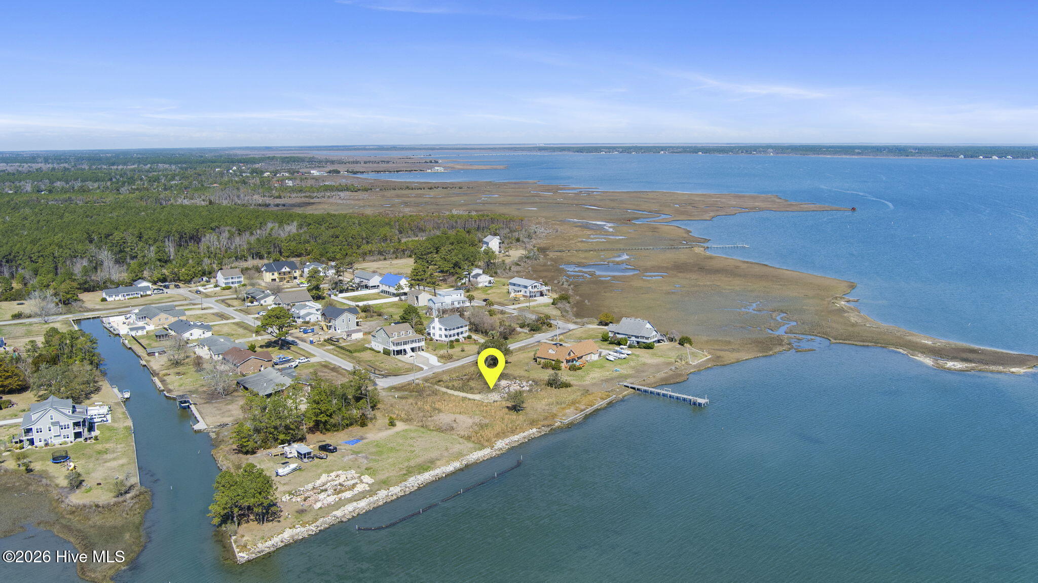 608 Bronna Road Beaufort, NC 28516 - Photo 4 of 18 4-web-or-mls-608BronnaSt-3-9-26-005
