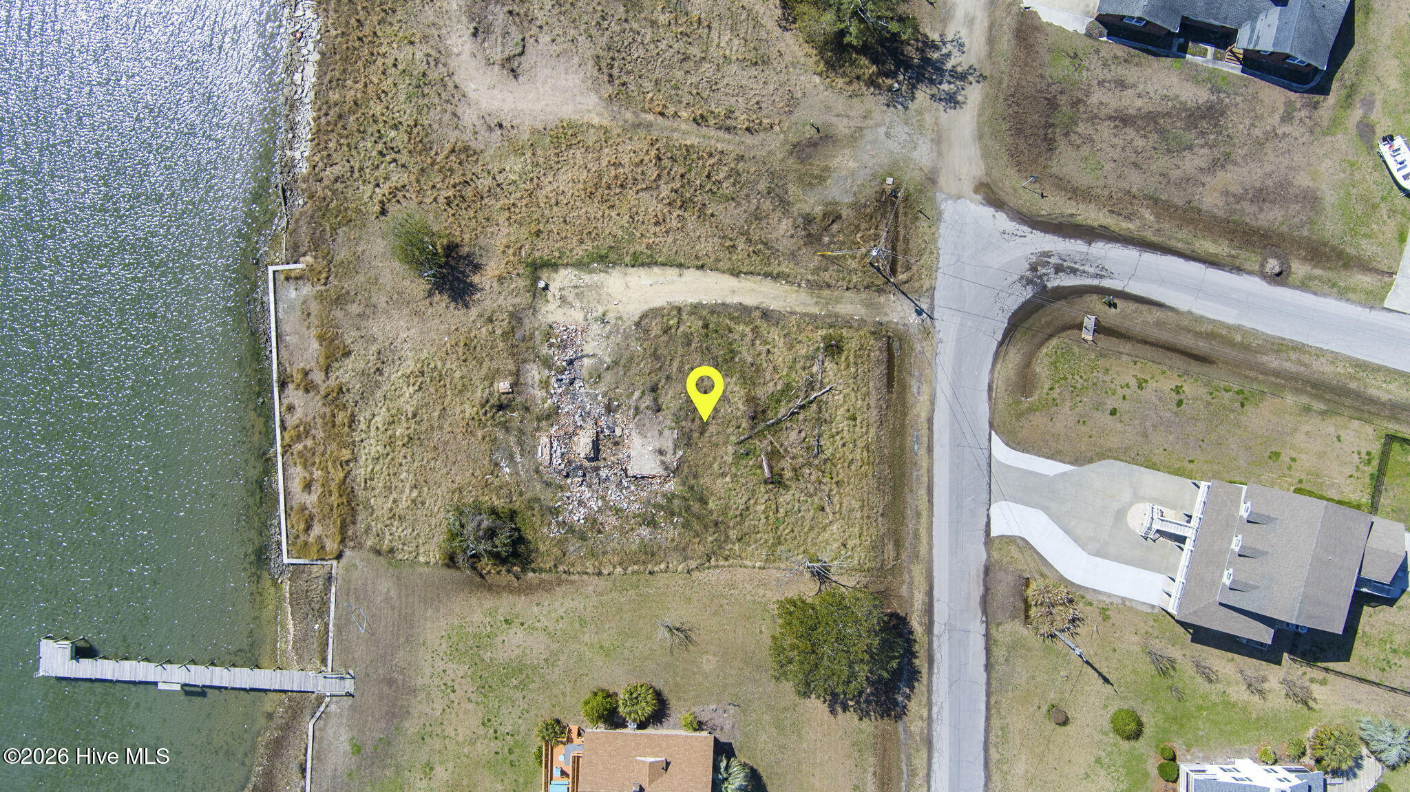 608 Bronna Road Beaufort, NC 28516 - Photo 8 of 18 8-web-or-mls-608BronnaSt-3-9-26-009