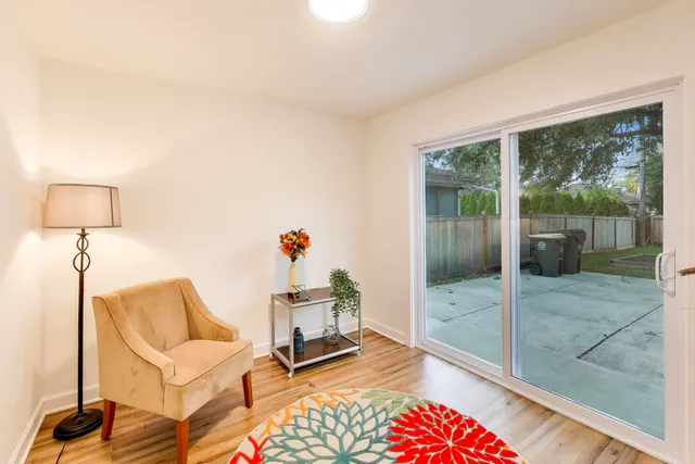 $815,000 | 832 North Delphia Avenue, Park Ridge, IL 60068