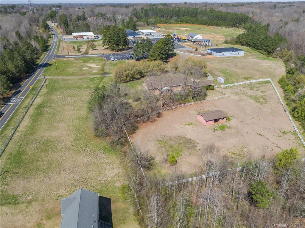 10331 Idlewild Road Matthews, NC 28105 - Photo 9 of 24 Gallery Image 9