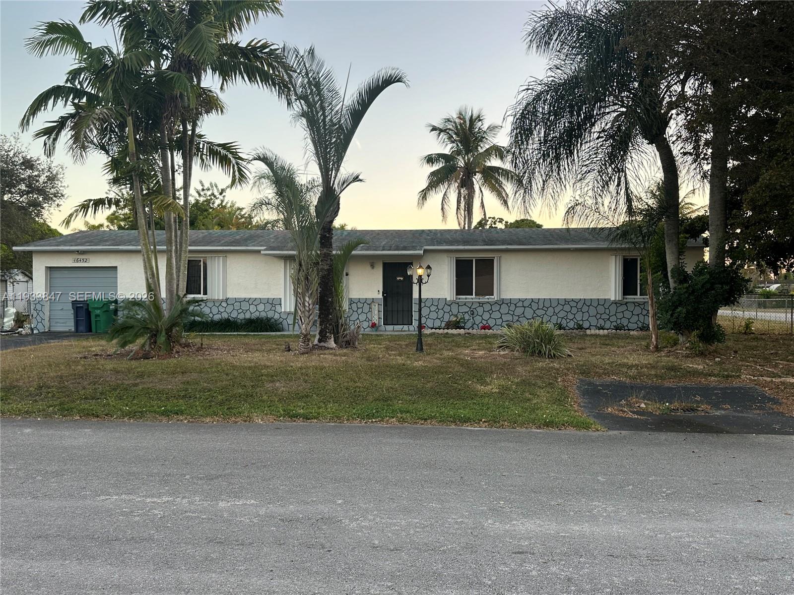 16452 Southwest 293rd Street Homestead, FL 33033 - Photo 2 of 13
