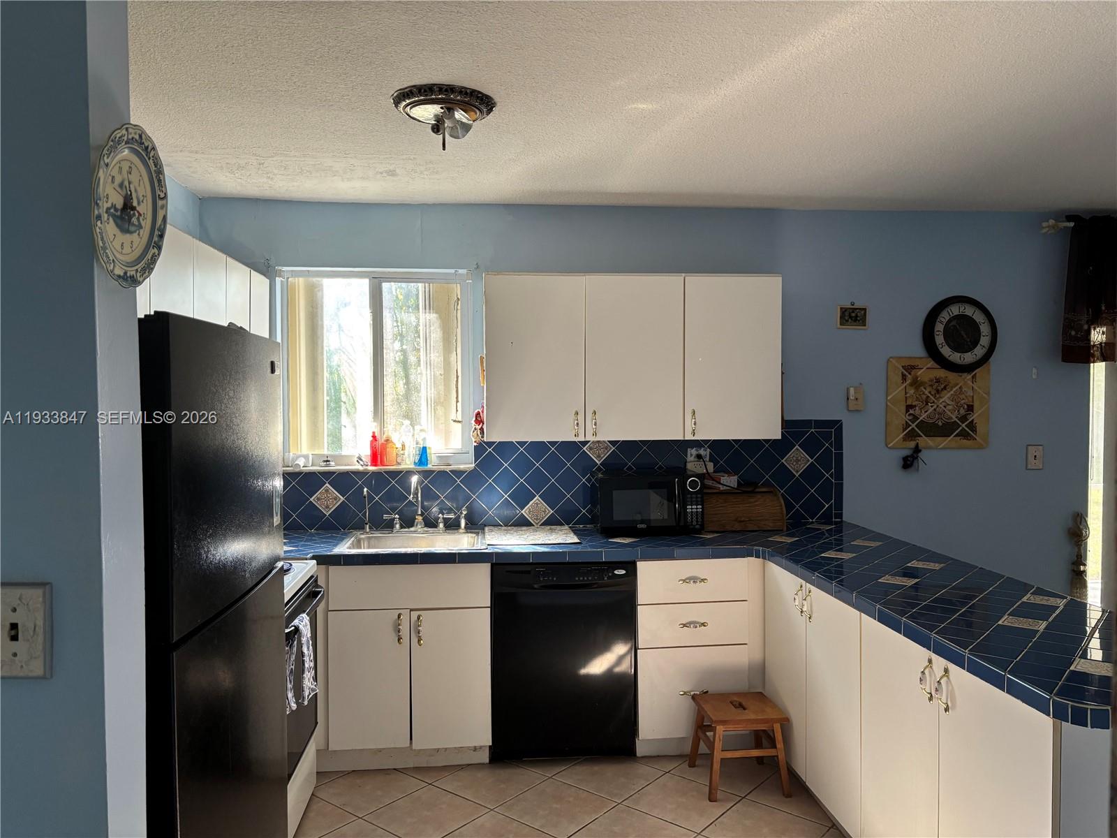 16452 Southwest 293rd Street Homestead, FL 33033 - Photo 6 of 13