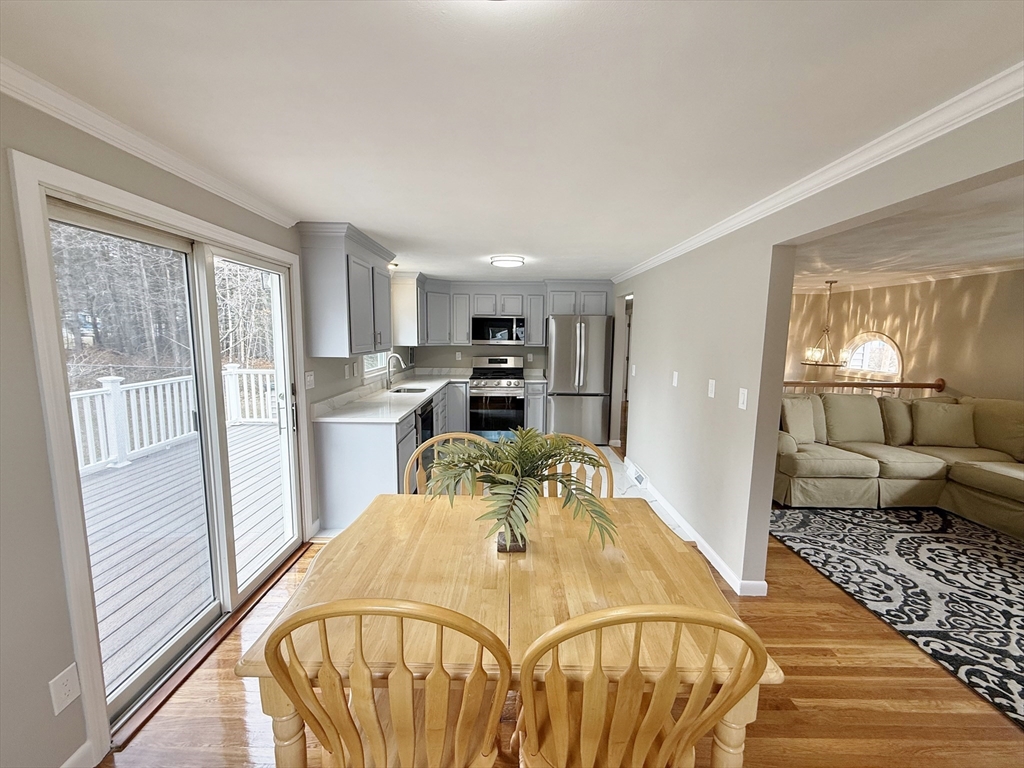 105 Duncan Road Stoughton, MA 02072 - Photo 21 of 38