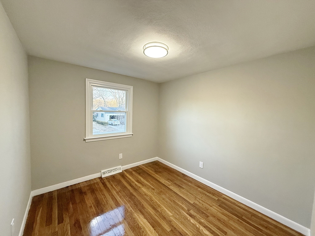 105 Duncan Road Stoughton, MA 02072 - Photo 32 of 38