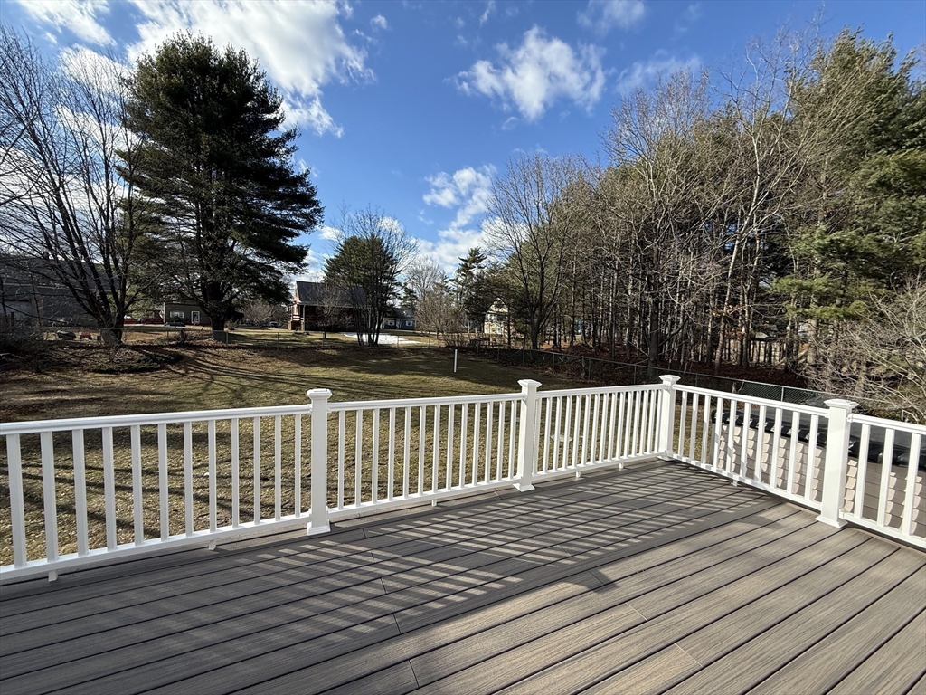 105 Duncan Road Stoughton, MA 02072 - Photo 5 of 38