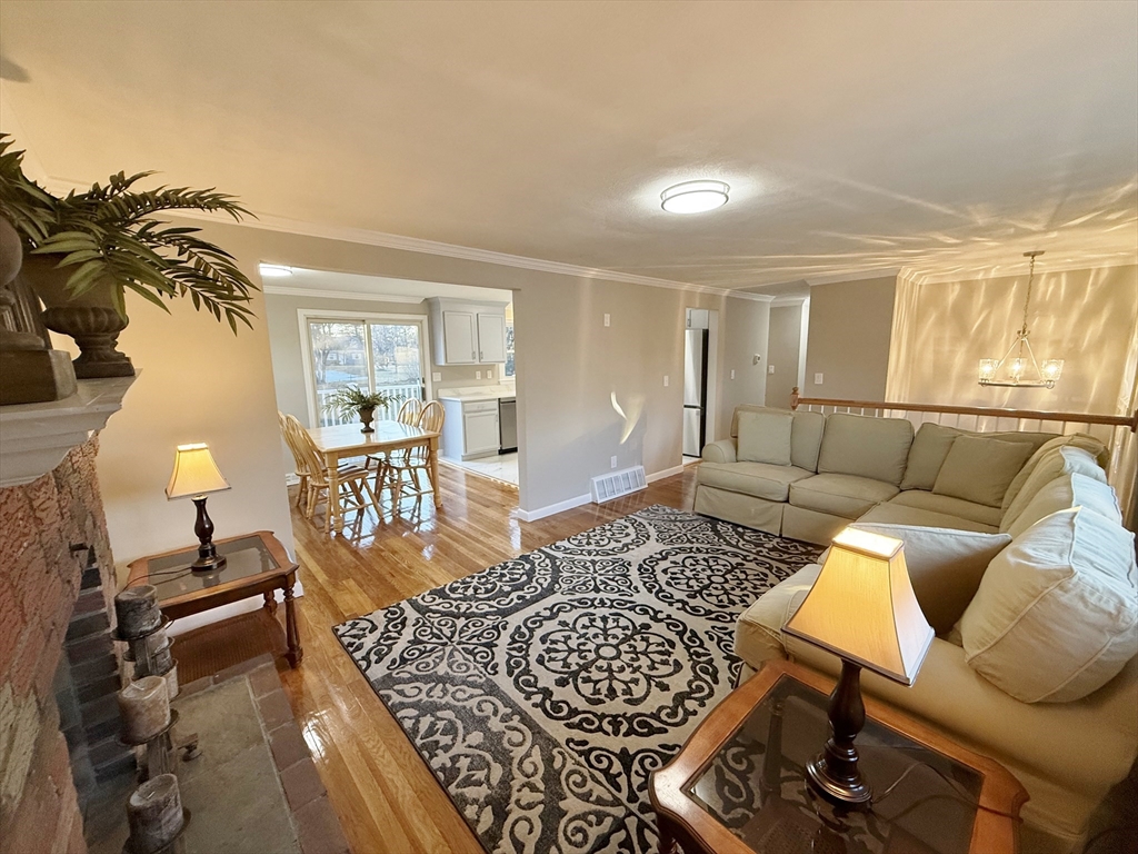 105 Duncan Road Stoughton, MA 02072 - Photo 9 of 38