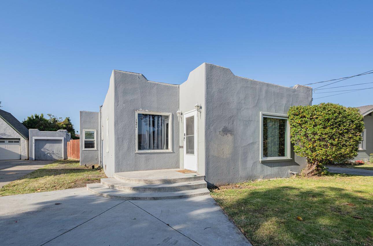 121 Oak Street Salinas, CA 93901 - Photo 1 of 1