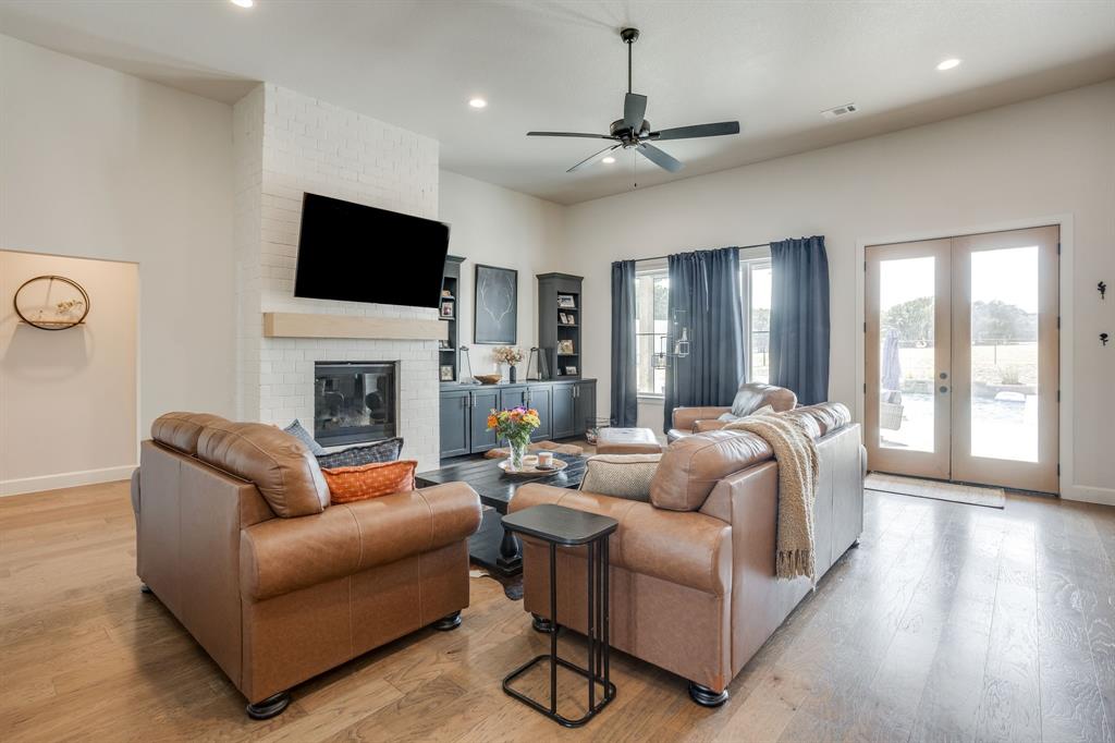 216 Greene Road Weatherford, TX 76087 - Photo 7 of 38 Gallery Image 7
