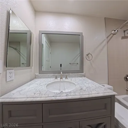 $1,650 | 8600 West Charleston Boulevard, Unit 2047, Las Vegas, NV 89117