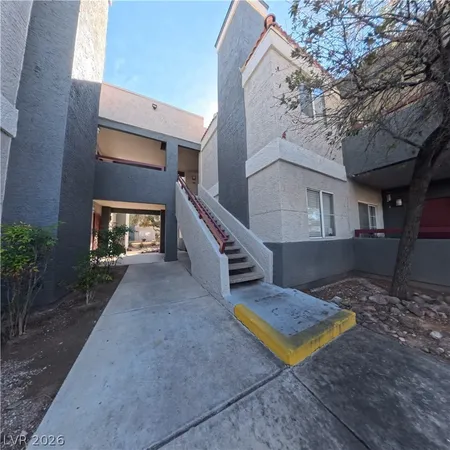 $1,650 | 8600 West Charleston Boulevard, Unit 2047, Las Vegas, NV 89117