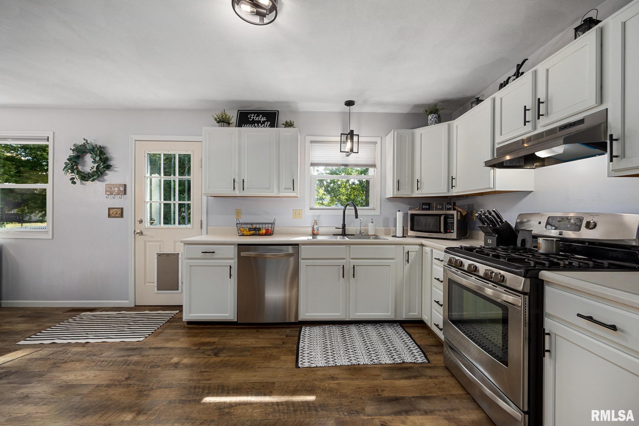1608 Highview Road East Peoria, IL 61611 - Photo 13 of 42 Gallery Image 13