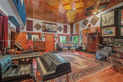 $1,950,000 | 13811 Southwest 26th Street, Davie, FL 33325