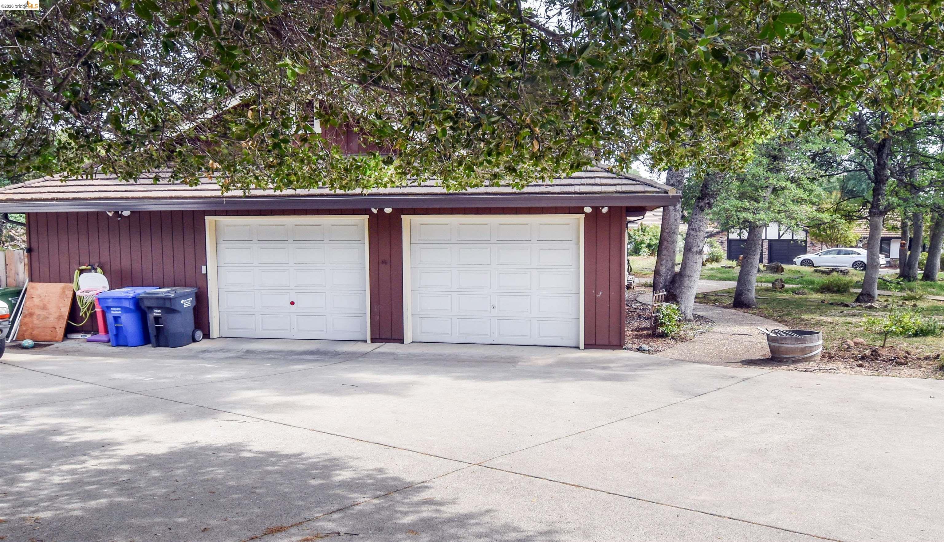 15 Roble Road Sonora, CA 95370 - Photo 43 of 44 View of detached garage