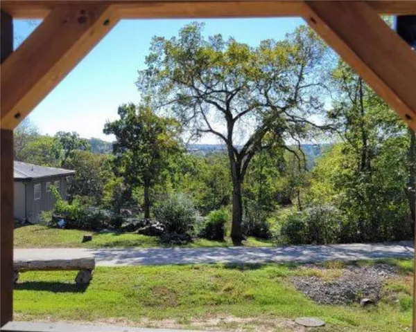 $459,000 | 104 Lakeshore Drive, Kimberling City, MO 65686