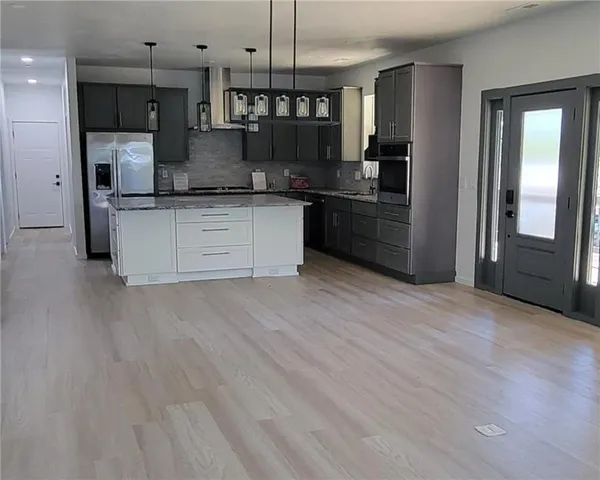 $459,000 | 104 Lakeshore Drive, Kimberling City, MO 65686