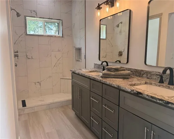 $459,000 | 104 Lakeshore Drive, Kimberling City, MO 65686