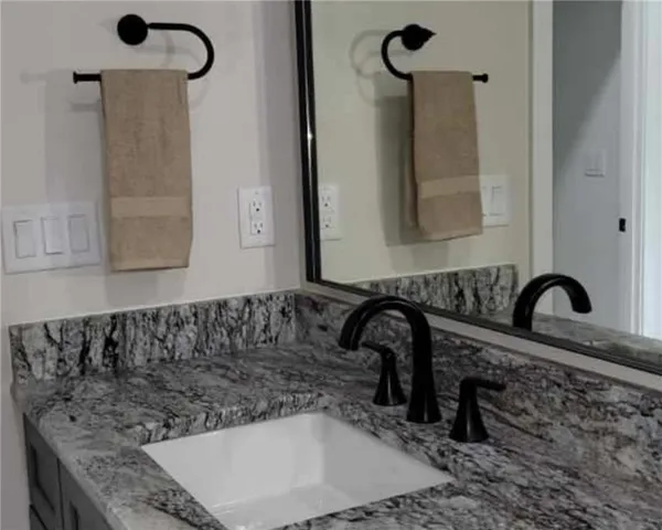 $459,000 | 104 Lakeshore Drive, Kimberling City, MO 65686