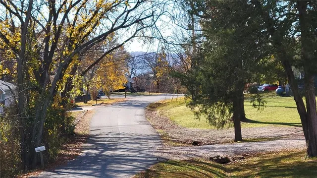 $459,000 | 104 Lakeshore Drive, Kimberling City, MO 65686