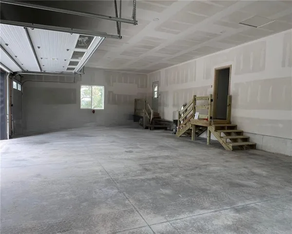 $459,000 | 104 Lakeshore Drive, Kimberling City, MO 65686