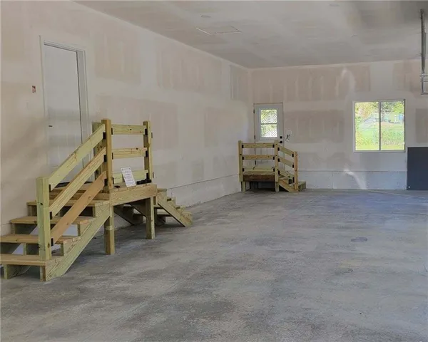 $459,000 | 104 Lakeshore Drive, Kimberling City, MO 65686