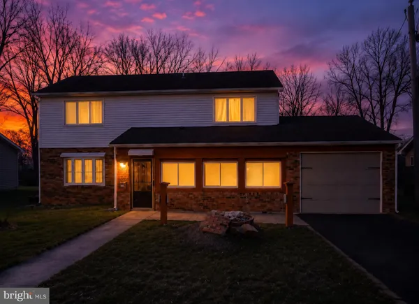 $418,500 | 103 Holbrook Lane, Willingboro, NJ 08046