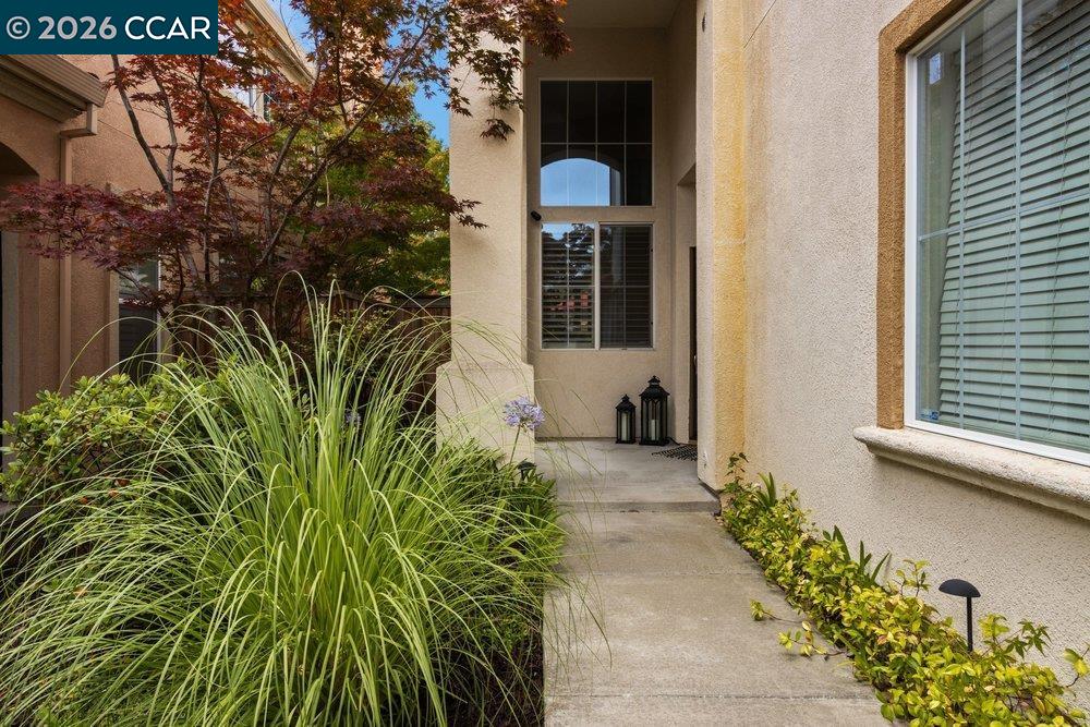 215 Azalea Lane San Ramon, CA 94582 - Photo 2 of 37