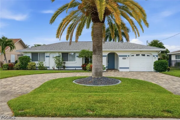 $639,900 | 2045 Southeast 28th Street, Cape Coral, FL 33904