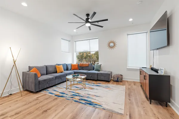 $3,490 | 1417 Kramer Lane, Unit 21, Austin, TX 78758