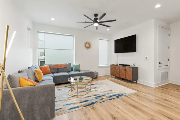 $3,490 | 1417 Kramer Lane, Unit 21, Austin, TX 78758