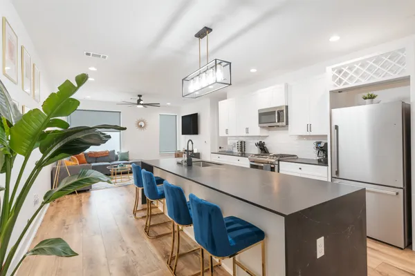 $3,490 | 1417 Kramer Lane, Unit 21, Austin, TX 78758