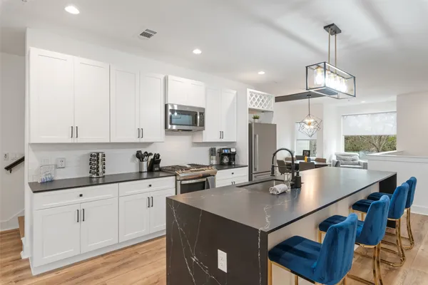$3,490 | 1417 Kramer Lane, Unit 21, Austin, TX 78758