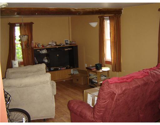 84 Spring Street Gardiner, ME 04345 - Photo 4 of 16 Living Room.